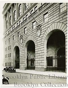 [Facade of Central Courts Building at 120 Schermerhorn Street, seen from right]